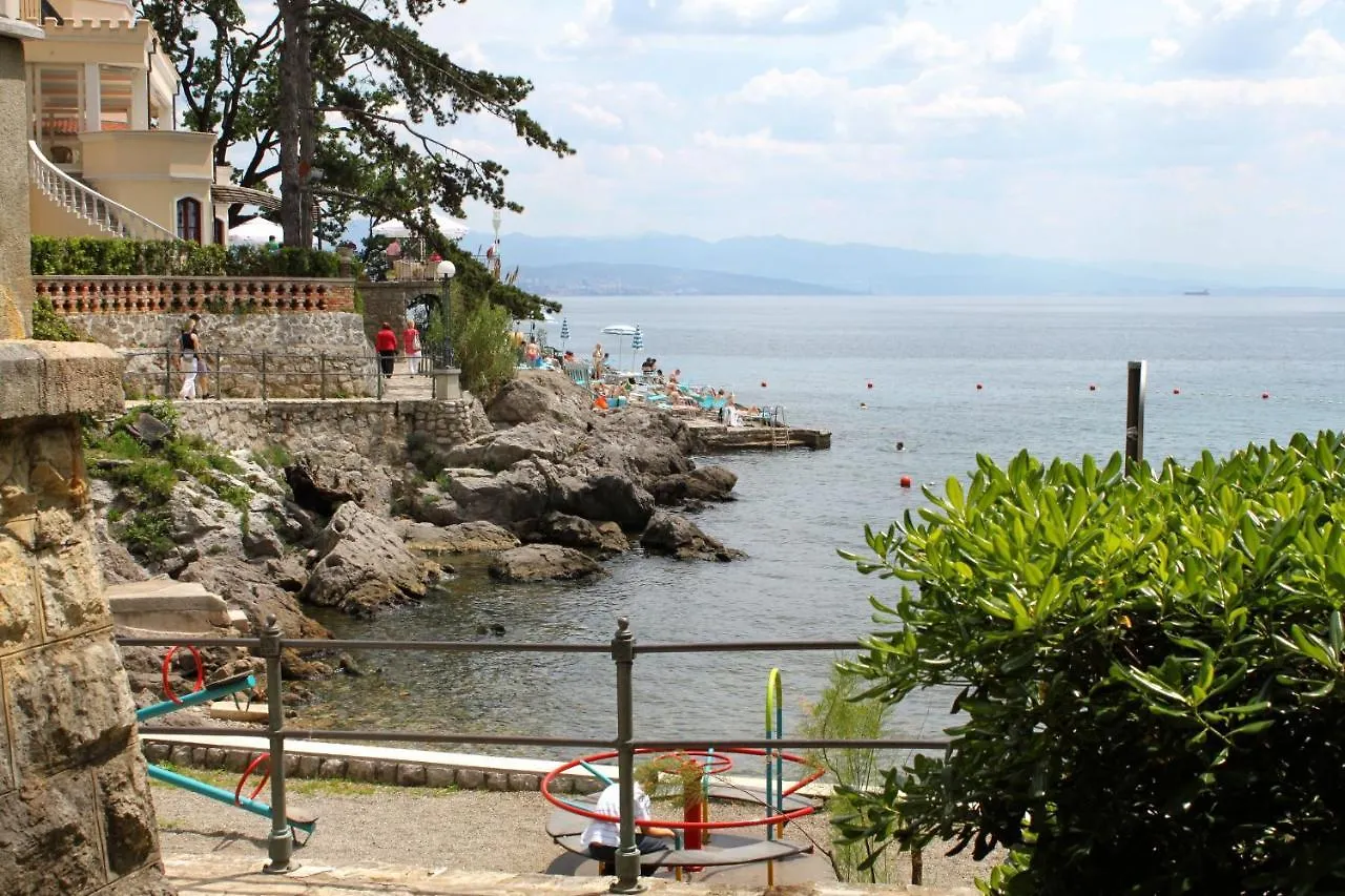 Apartments And Rooms By The Sea Opatija - 14937 招待所